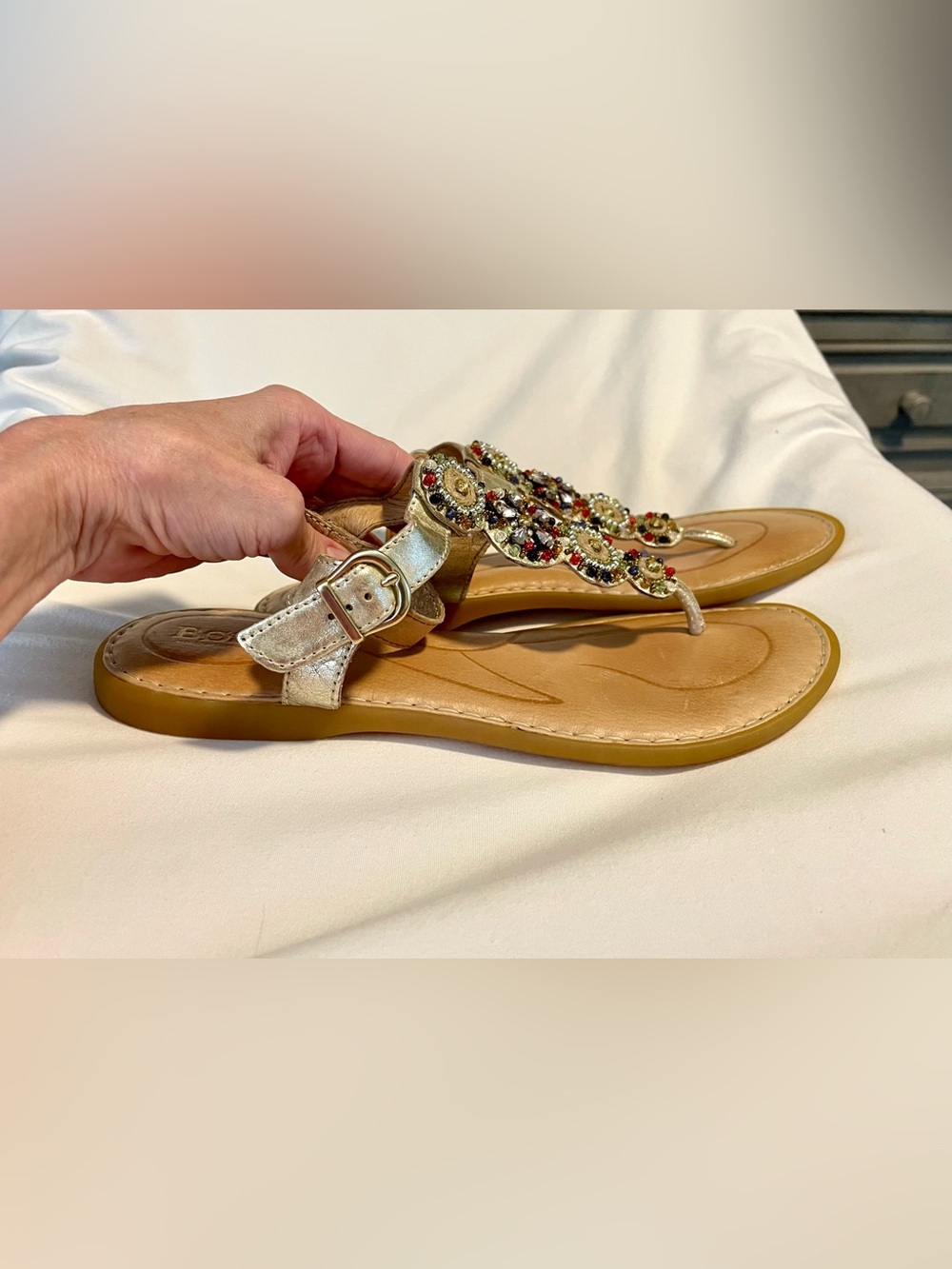 BORN Hand~Crafted Leather Beaded Thong Sandals - Women’s Size 9 - Gold -Comfort - Picture 2 of 9